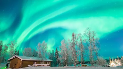 女子冰壶循环赛中国队连克五关，力斩中国香港队——央视体育报道